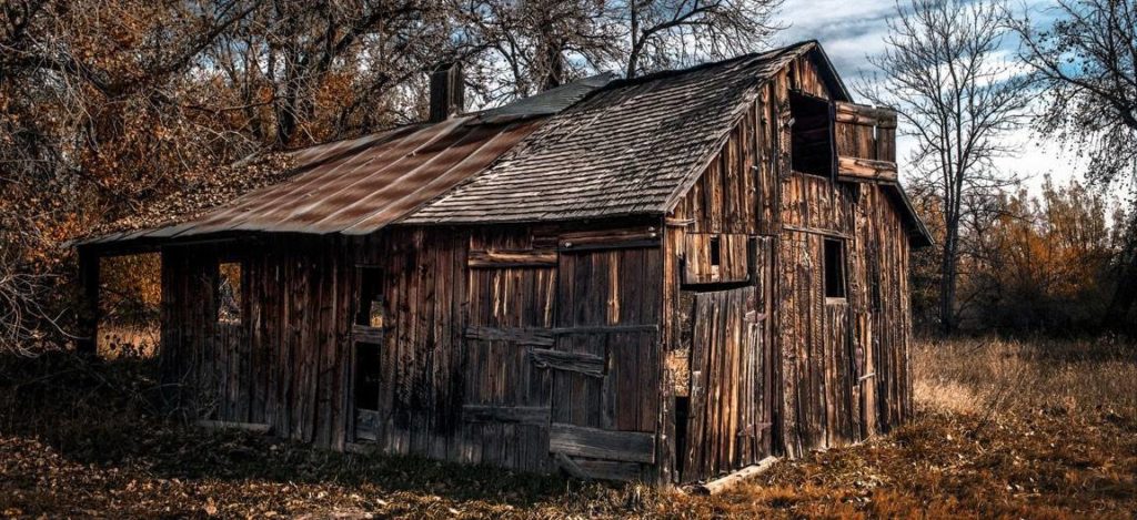 Secrets Make Money Off-Grid Featured Image