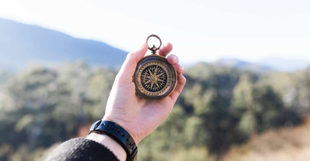 Best Survival Compass Featured Image